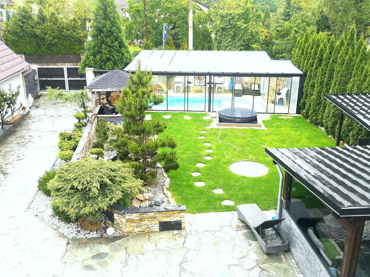 Aspen Villa Kamenny Ujezd  Buitenkant foto