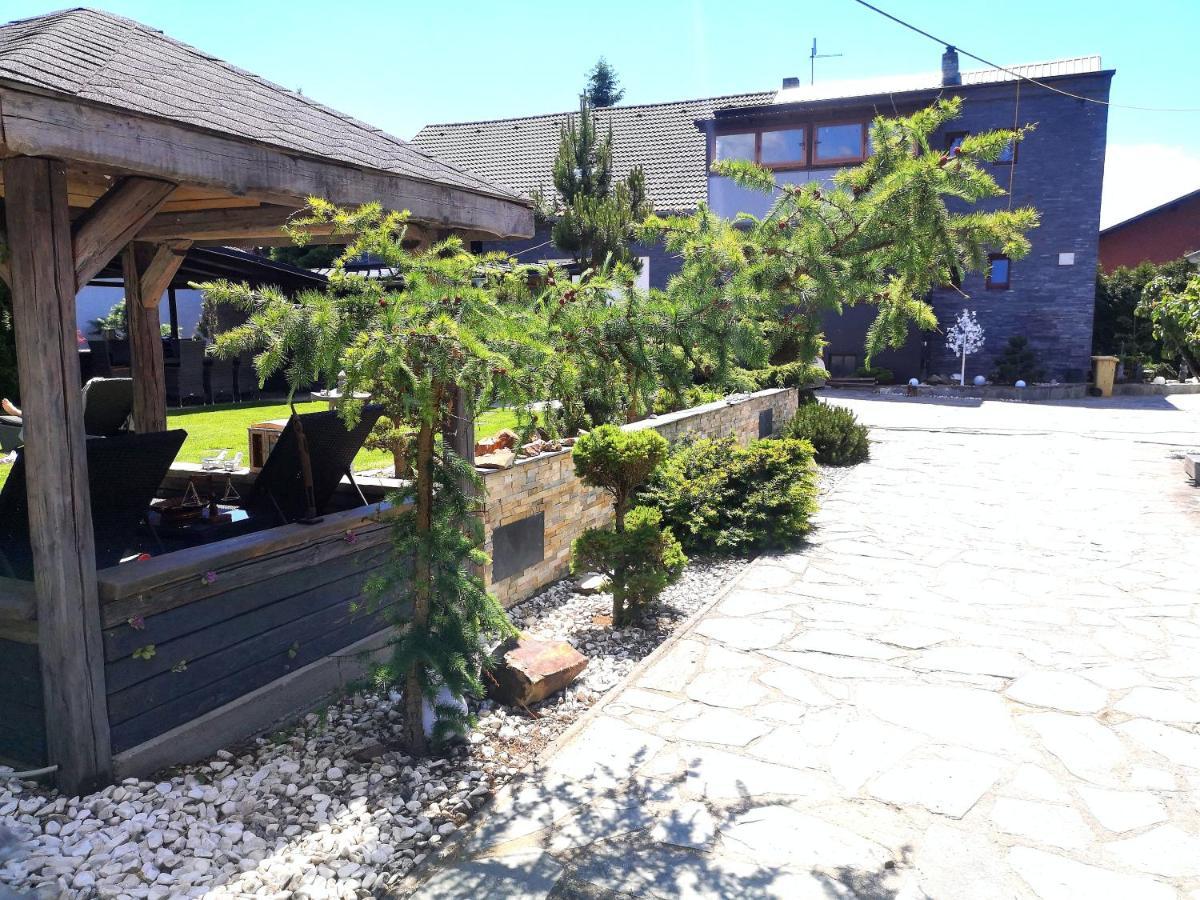 Aspen Villa Kamenny Ujezd  Buitenkant foto